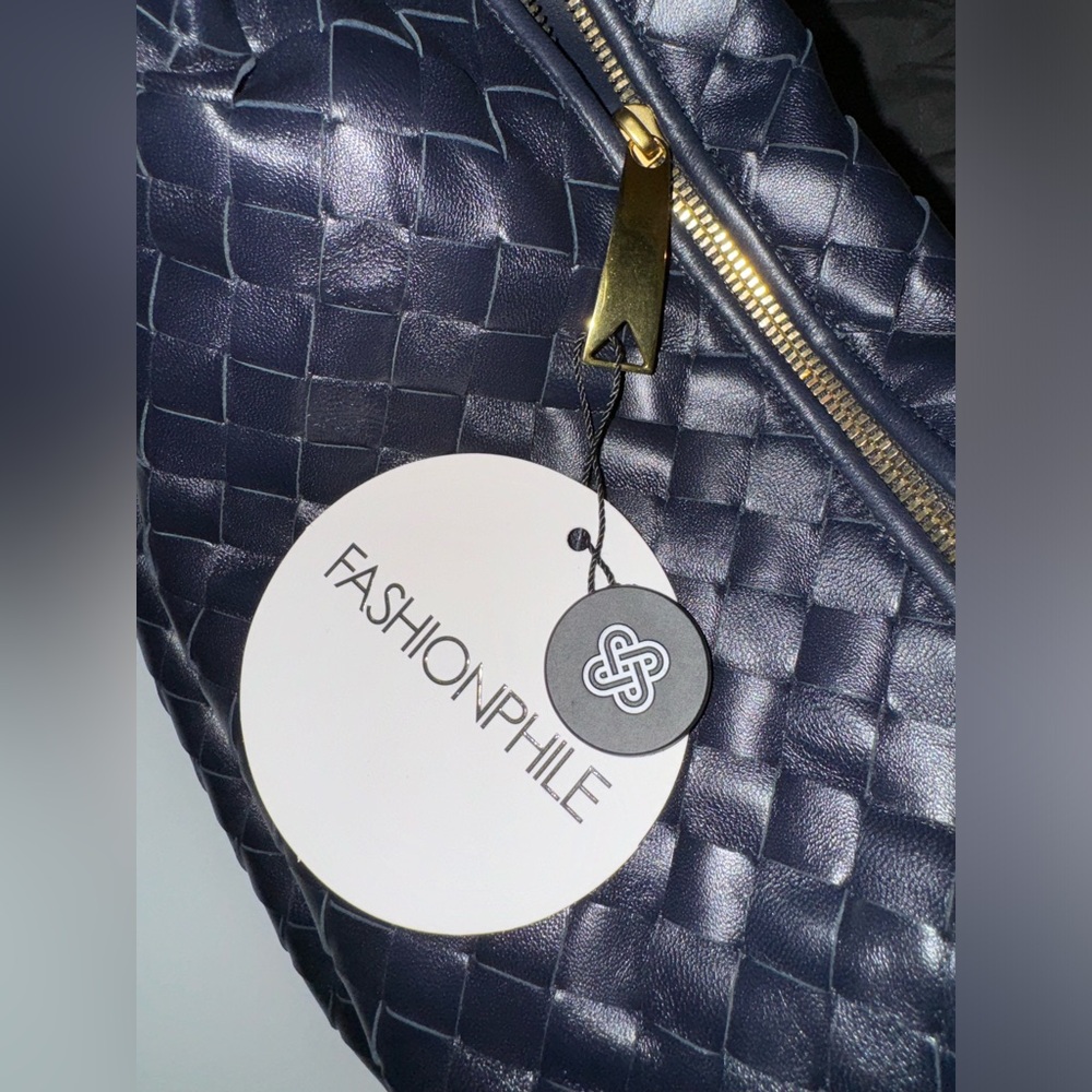 Bottega Veneta Dark Woven Leather Bag - Picture 6 of 6